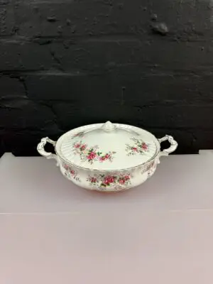 Royal Albert Lavender Rose Covered Vegetable Serving Dish / Tureen
