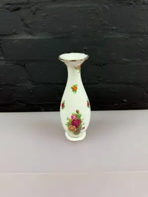 Royal Albert Old Country Roses Bud Vase 18.5 cm High 4 Available