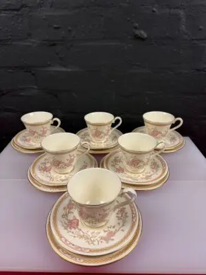 Royal Doulton Lisette H5082 Tea Trios Cups Saucers And Side Plates Set of 6