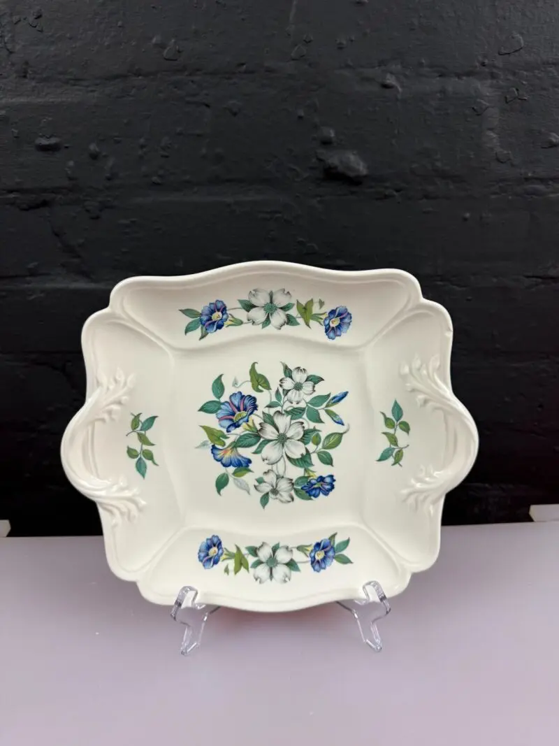 Wedgwood of Etruria and Barlaston Cornel Eared Cake / Bread Plate 10.5" Wide