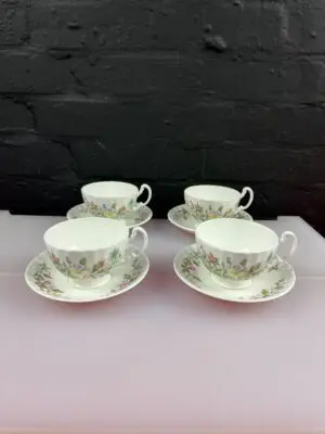 4 x Aynsley Wild Tudor Tea Cups and Saucers Set