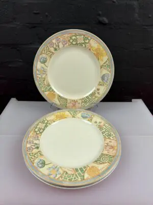 4 x Wedgwood Home Garden Maze Dinner Plates 27.5 cm Wide 2 Sets Available