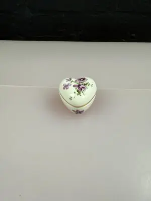 Hammersley Victorian Violets Heart Lidded Covered Trinket Pot