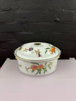 Royal Worcester Evesham Gold Oval Casserole Shape 24 Serving Dish 30.5 cm Wide