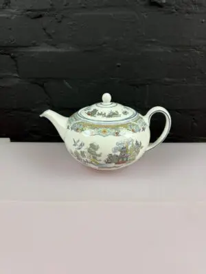 Wedgwood Chinese Legend Tea Pot 2 Pints