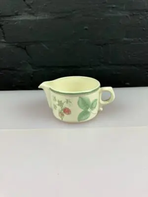 Wedgwood Raspberry Cane Gravy / Sauce Jug 6.5 cm High 10 cm Wide