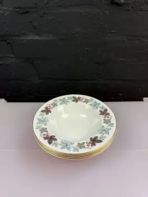 4 x Royal Doulton Camelot TC1016 Rimmed Soup Bowls 20.5 cm Wide Set