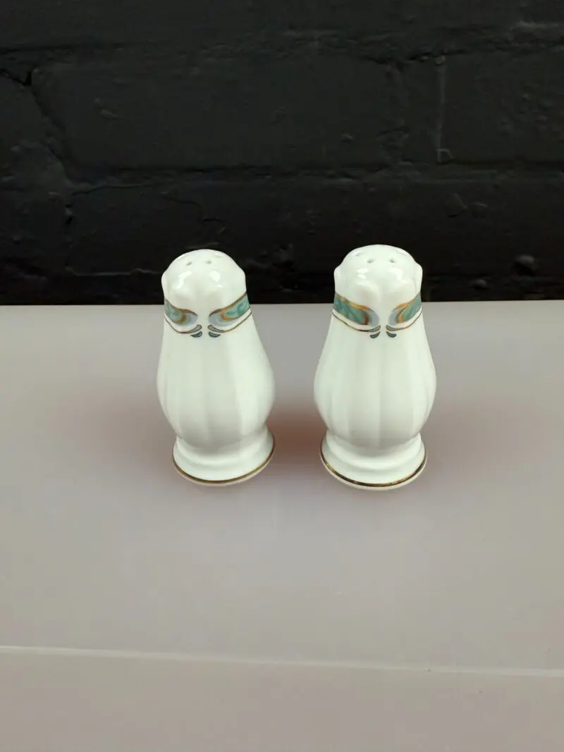 Noritake Glenabbey P586 Cruet Salt and Pepper Pots 8 cm High Set