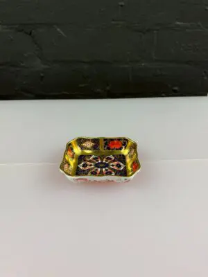 Royal Crown Derby Old Imari 1128 Rectangle Trinket Dish SGB XLVI 1983 2nd (1)