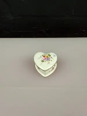 Royal Crown Derby Posies Heart Lidded Covered Trinket Pot