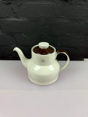 Royal Doulton Morning Star T.C1026 Tea Pot 5.75" High 1.75 Pints