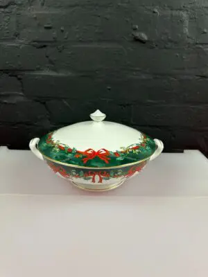 Royal Worcester Holly Ribbons Green Covered Vegetable Serving Dish Tureen 2 Lots