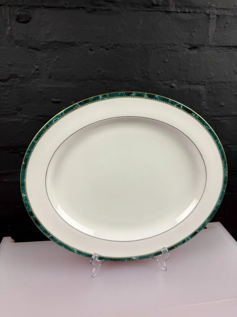 Royal Worcester Medici Large Oval Carving Serving Platter Plate 40.5 cm x 34 cm
