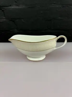 Waterford Charlemont Court Gravy Boat / Saucer Jug