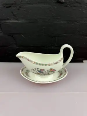 Wedgwood Kutani Crane R4464 Gravy Boat / Sauce Jug and Fixed Stand No Brown Rim