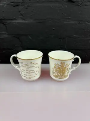 2 x Royal Doulton Silver Jubilee HM QE II Commemorative Mugs 1977 10 cm High Set