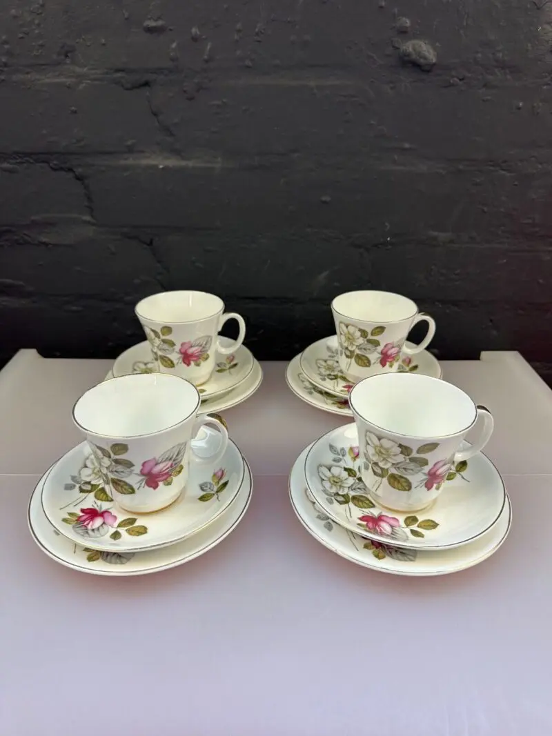 4 x Royal Grafton Red & White Roses Tea Trios Cups Saucers and Side Plates Set