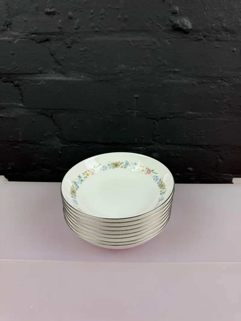 8 x Royal Doulton Pastorale H5002 Cereal / Soup Bowls 17.5 cm Wide Set