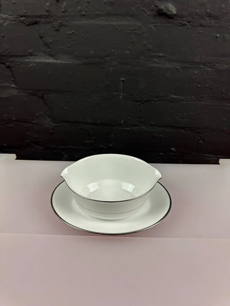 Noritake Spectrum 2983 Gravy Boat Sauce Jug and Fixed Stand