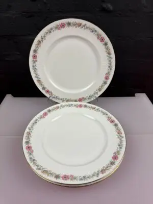 Paragon / Royal Albert Belinda Dinner Plates 10.75" Wide Set of 4