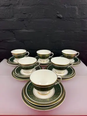 Royal Doulton Vanborough H4992 Tea Trios Cups Saucers And Side Plates Set of 6