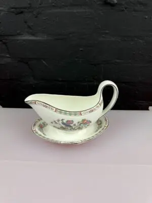 Wedgwood Kutani Crane R4464 Gravy Boat / Sauce Jug and Fixed Stand