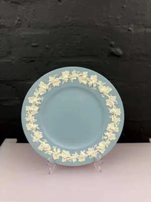 Wedgwood Of Etruria Embossed Dinner Plate 27 cm Wide