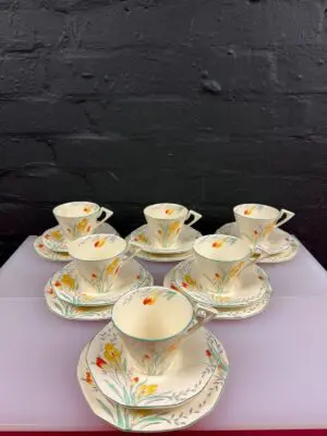 6 x Alfred Meakin Crocus Pattern Tea Trios Cups Saucers and Side Plates Set RARE