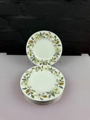 8 x Wedgwood Beaconsfield Large Tea / Side Plates 18 cm Wide Set