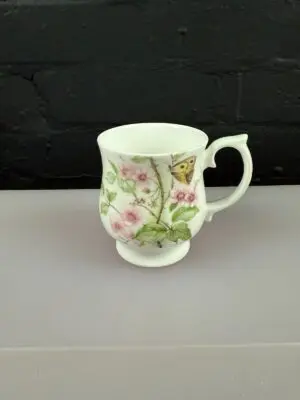 Elizabethan Flower Stack Fine Bone China Hand Decorated Tea Coffee Mug 9 cm High