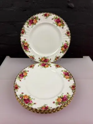 Royal Albert Old Country Roses Dinner Plates 10.5" Wide Set of 4
