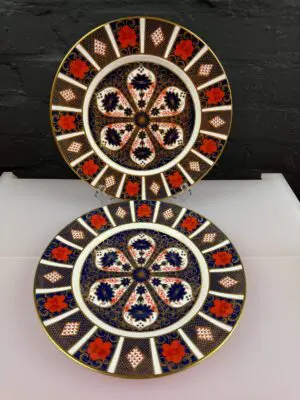 Royal Crown Derby Old Imari 1128 Dinner Plates 27 cm Wide Set of 2 1st Quality