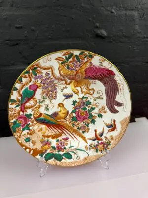 Royal Crown Derby Olde Avesbury A.73 Dinner Plate 26.5 cm Wide XXXIX 1976 1st