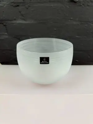 Royal Doulton Large Bowl Solar Pattern 7.5" Wide x 5.6" High