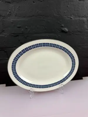 Royal Doulton Medallion T.C.1077 Oval Carving Serving Platter Plate 33.5 cm