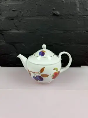 Royal Worcester Evesham Gold Tea Pot 1.4 L