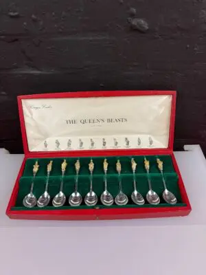 Solid Silver Queen's Beasts Teaspoons Spoons Royal Silver Wedding 1972 Set Of 10