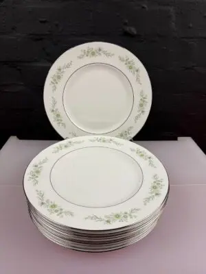 Wedgwood Westbury Dinner Plates 10.75" Wide Set of 10