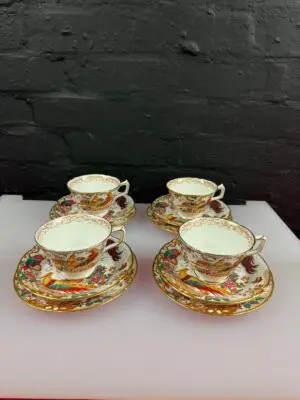 4 x Royal Crown Derby Olde Avesbury Tea Trios Cups Saucers & Side Plates 2 Sets