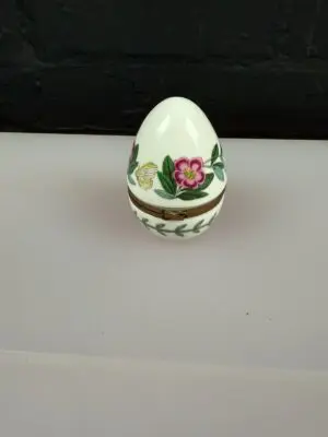 Portmeirion The Botanic Garden Rhododendron Lidded Egg Trinket Box Collectors