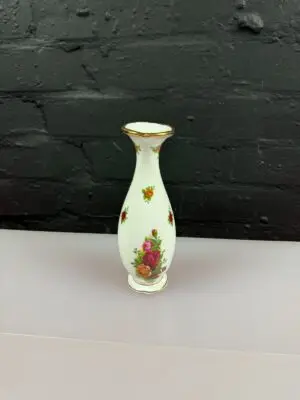 Royal Albert Old Country Roses Bud Vase 18.5 cm High 5 Available