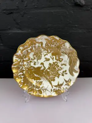 Royal Crown Derby Gold Aves A.1235 Fluted Salad Plate 8.5" Wide XXXIX 1976 1st