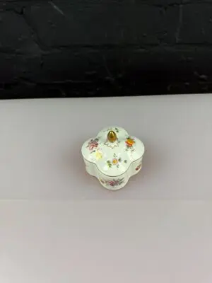 Royal Crown Derby Posies Quatrefoil Lidded Covered Trinket Pot