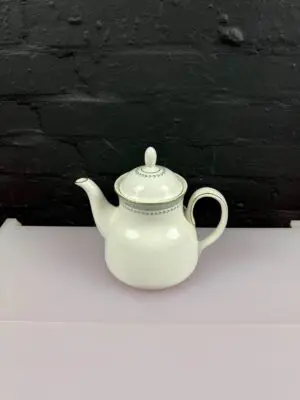 Royal Doulton Berkshire TC1021 Tea Pot 1.75 Pints