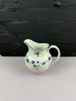 Royal Doulton Yorktown Ribbed Large Milk Cream Custard Jug 15 cm High 1.25 Pints