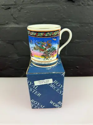 Royal Worcester Christmas Tales Tea / Coffee Mug 1995 9.5 cm High The Snow Queen