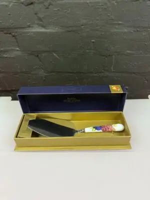 Royal Worcester Evesham Gold Boxed New Cake Slice