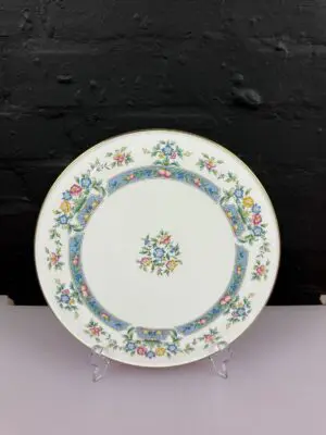 Royal Worcester Mayfield Domed Cake / Gateau 11.15" Wide