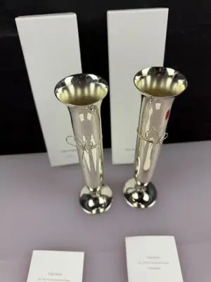 Vera Wang Wedgwood Love Knots Bud Vases Silver 23 cm High Pair Set Boxed