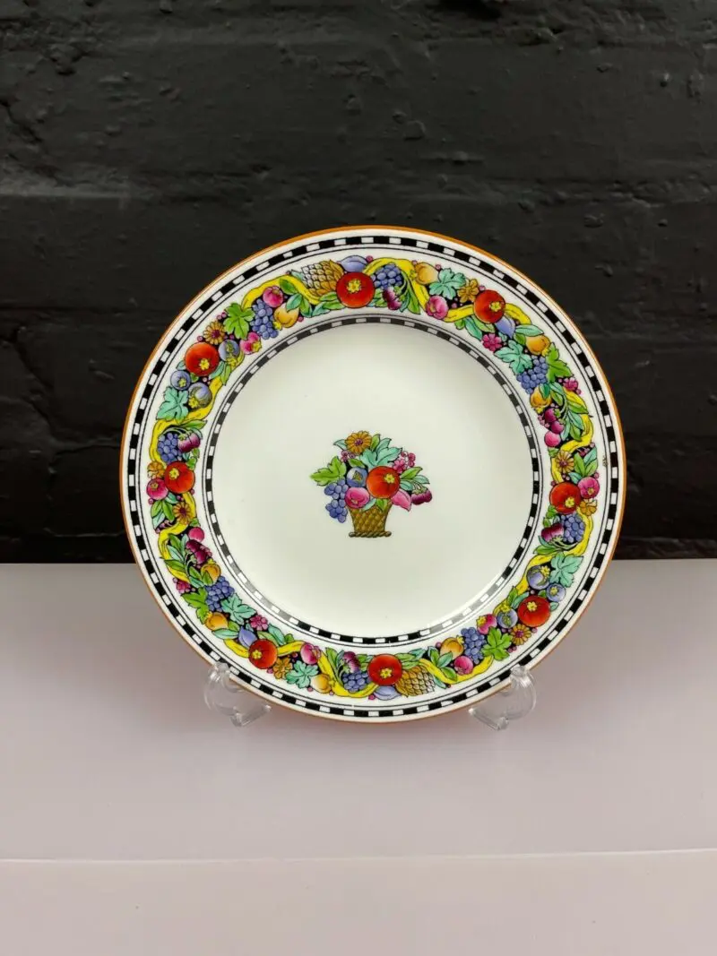 Wedgwood Collectors China Plate Manila 20 cm Fruit Flowers Decorative Art Deco